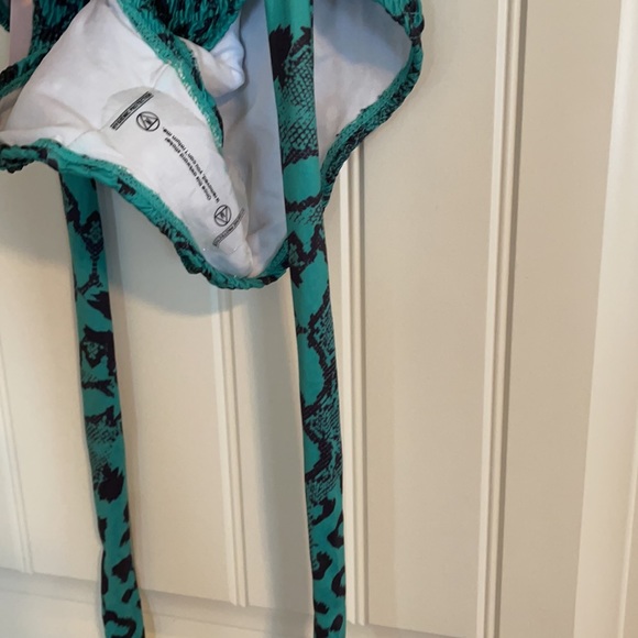 **Brand New** Missguided swim suit - Picture 6 of 6